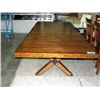 Image 1 : Contemporary dining room table with 2 leafs