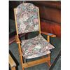 Image 1 : Floral patterned upholstered glider rocker