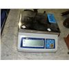Image 1 : Digital weigh scale