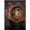 Image 1 : DECORATIVE GOLDEN CHINESE SPINNING CLASSICAL LAMP
