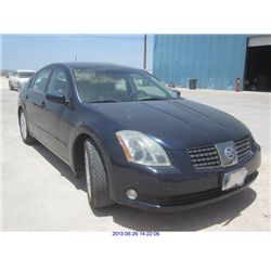 2004 - NISSAN MAXIMA