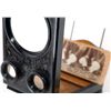 Image 2 : ANTIQUE STEREOSCOPE SOUVENIR DE PARIS & CARDS