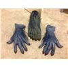 Image 1 : X MEN THE LAST STAND SCREEN USED BEAST FOOT WITH FIRST CLASS UNUSED PAIR OF HANDS