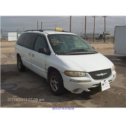 2000 - CHRYSLER TOWN AND COUNTRY