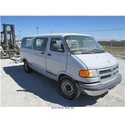 2002 - DODGE CARAVAN//REBUILT SALVAGE