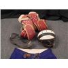 Image 3 : VINTAGE FOOTBALL EQUIP PANTS-LEATHER HELMET-PADS
