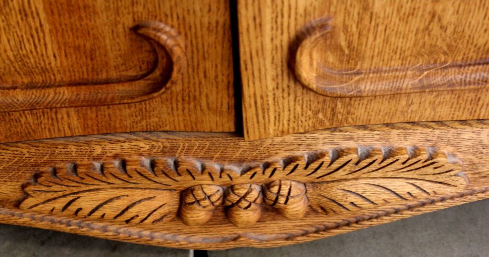 Versailles Bedroom Dress Oakwood Interior