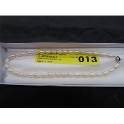 White fresh water pearl necklace