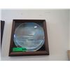 Image 1 : Framed collector's plate