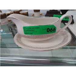 China gravy boat