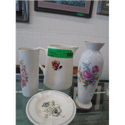Assortment of china items