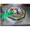 Image 1 : Ceramic lidded dish