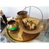 Image 1 : Brass items