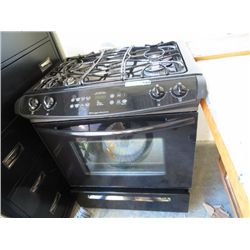 Black 32" gas range