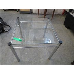 Glass end top table 22" square
