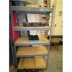 Metal shelving unit