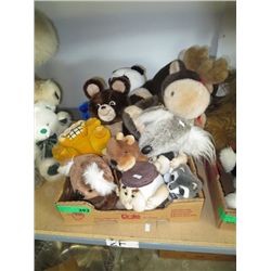 Tray of 12 stuffed animals