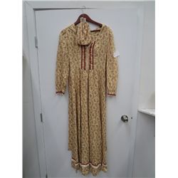 Costume - pioneer dress