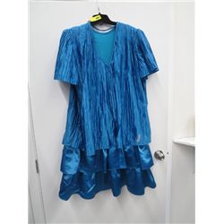 Costume - large fancy dress