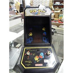 BATTERY OPPERATED GAME - PAC MAN