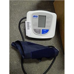 BLOOD PRESSURE TESTER - A & D