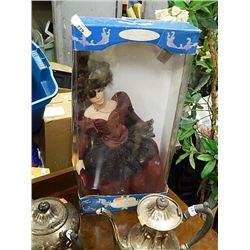 COLLECTORS TIMLESS TRASURE DOLL