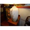 Image 2 : LAMP WITH SHADE - 2