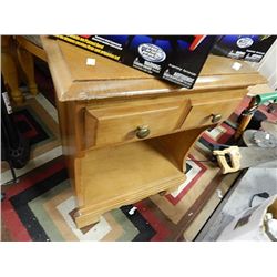 MAPLE NIGHT STAND & 1 DRAWER