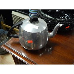 VINTAGE ALUMINUM SUPREME TEAPOT - MADE IN CANADA