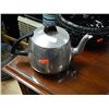 Image 1 : VINTAGE ALUMINUM SUPREME TEAPOT - MADE IN CANADA