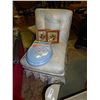 Image 1 : CHAIR