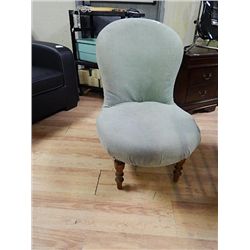 VINTAGE UPHOLSTERD SIDE CHAIR - 1940'S - MINT GREEN