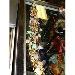 BEADED NECKLACE - NEW