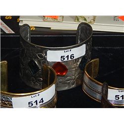 METAL BRACLET / CUFF