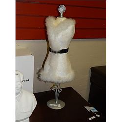 MINI MANIQUIN / DRESS FORM STAND
