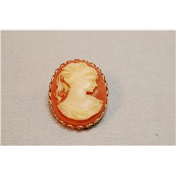Vintage Cameo Brooch