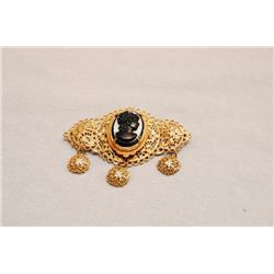 Pretty Cameo Brooch