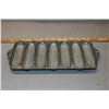 Image 1 : Antique 1920s Cast Iron Wagner Ware Corn Maker