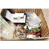 Image 1 : Costume Jewelry And Smalls Treasure Hunt Lot, Almost Fills A USPS Priority Box