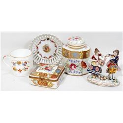 CONTINENTAL PORCELAIN GROUPING, FIVE PIECES