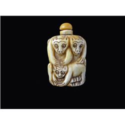 Hand carved oxbone Chinese Snuff Bottle