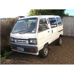 1988 Suzuki Carry Van "NW6877"