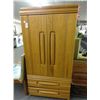 Image 1 : Oak Cabinet - No Contents