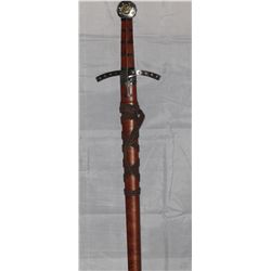 COLLECTORS EDITION MIDIEVAL STYLE KINGS DAGGER WITH WOO