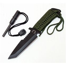 COLLECTORS EDITION 7\  HUNTERS KNIFE WITH FIRE STARTER