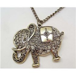 7249 - ELEPHANT PENDANT W/CHAIN