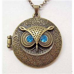 7257 - ROUND OWL LOCKET PENDANT W/ CHAIN