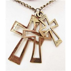 7434 - 3 CROSS PENDANT W/CHAIN