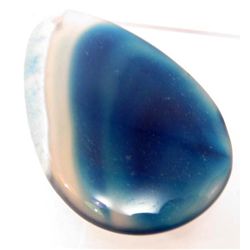 6842 - 87.5 CT ONYX AGATE PENDANT