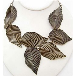 7425 - LEAF NECKLACE